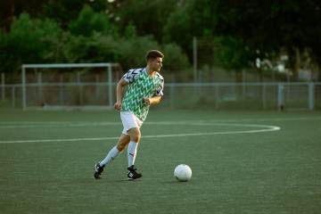 FIFA狂降12亿！央视仍拒签，世界杯中国球迷观赛权生死倒计时3天（配图示意）